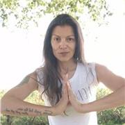 Insegnante Hatha Yoga, Vinyasa Flow, Yin Yoga e yoga bimbi